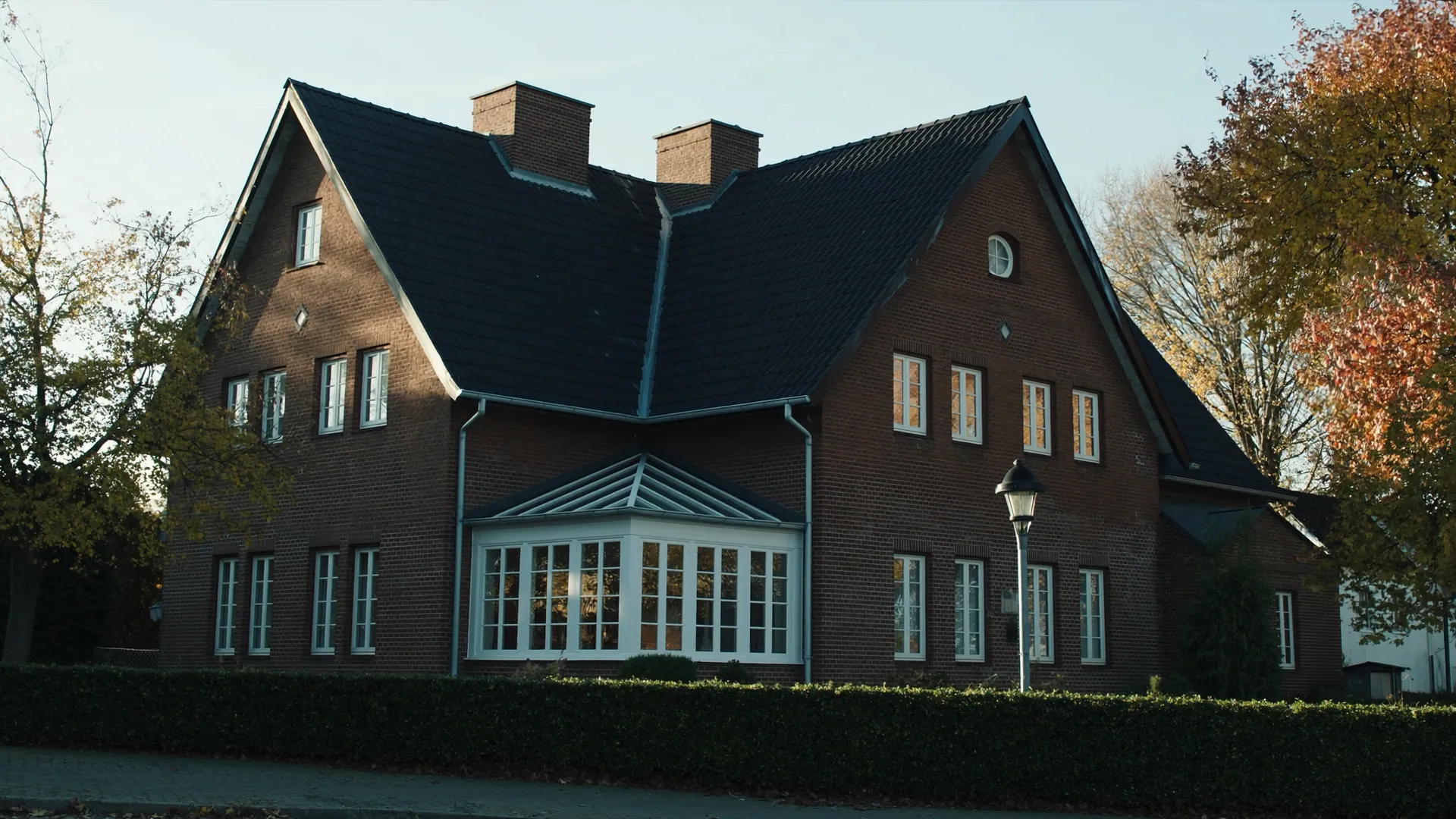 Einfamilienhaus in norddeutscher Klinkerbauweise, Symbolbild zur Kündigung eines Immobiliendarlehens nach zehn Jahren